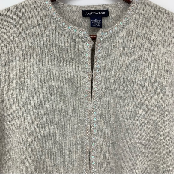 Ann Taylor Gray Iridescent Beaded Lambswool Angora Blend Preppy Cardigan Medium - Picture 4 of 15